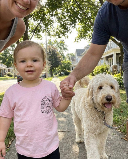 UGC_RUN:dilly_ugc_project_20260315_182618|FILE:baby-short-sleeve-tee-custom-pet-line-art_03_top_left.png