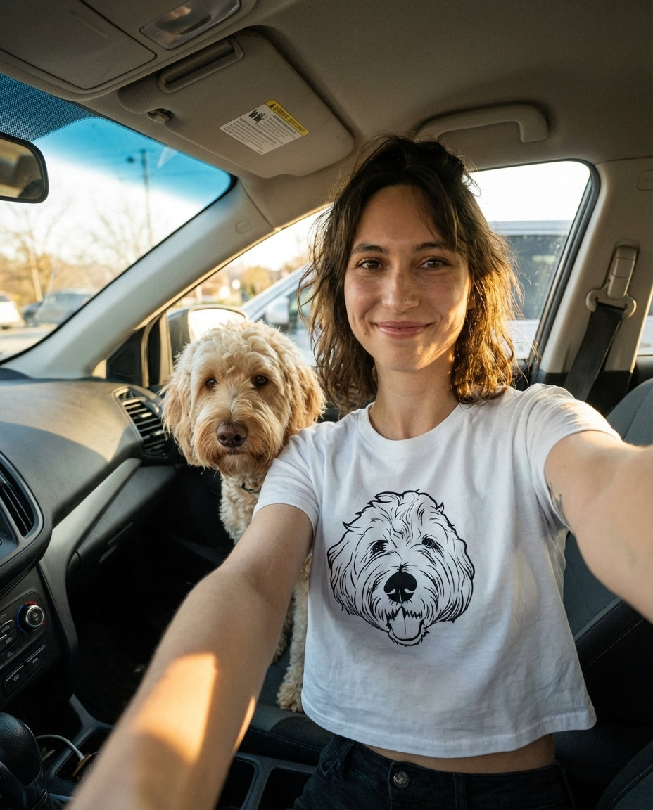 UGC_RUN:dilly_ugc_project_20260315_182618|FILE:women-s-crop-top-1_04_center_large.png